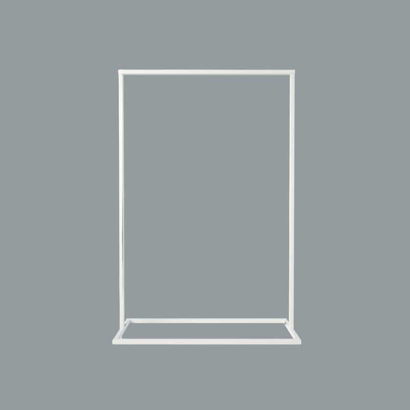 Frame GEORGIA - Raccolto di vestiti bianchi con piede quadrato nel design industriale